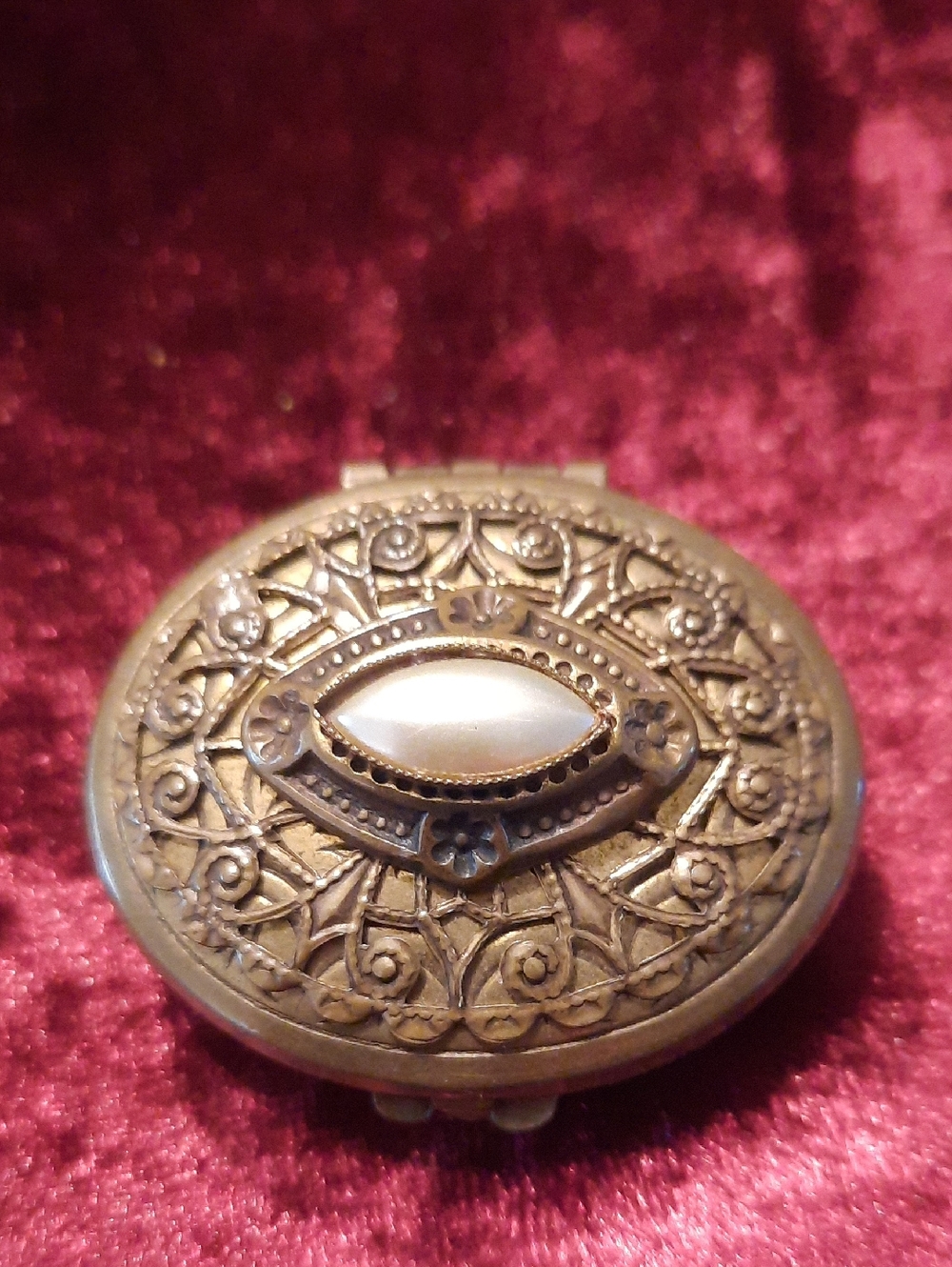 Ornate Gold-Tone Filigree Brooch with Pearl Accent